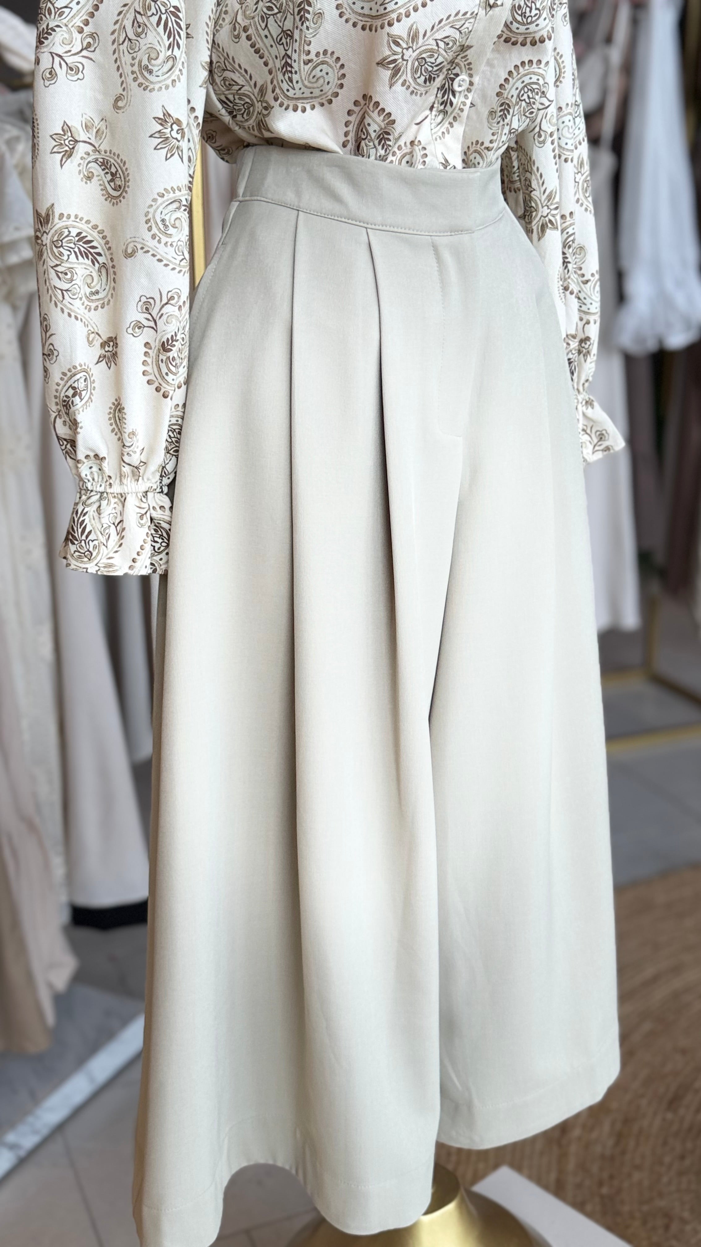 SET FALDAPANTALON CON BLUSA