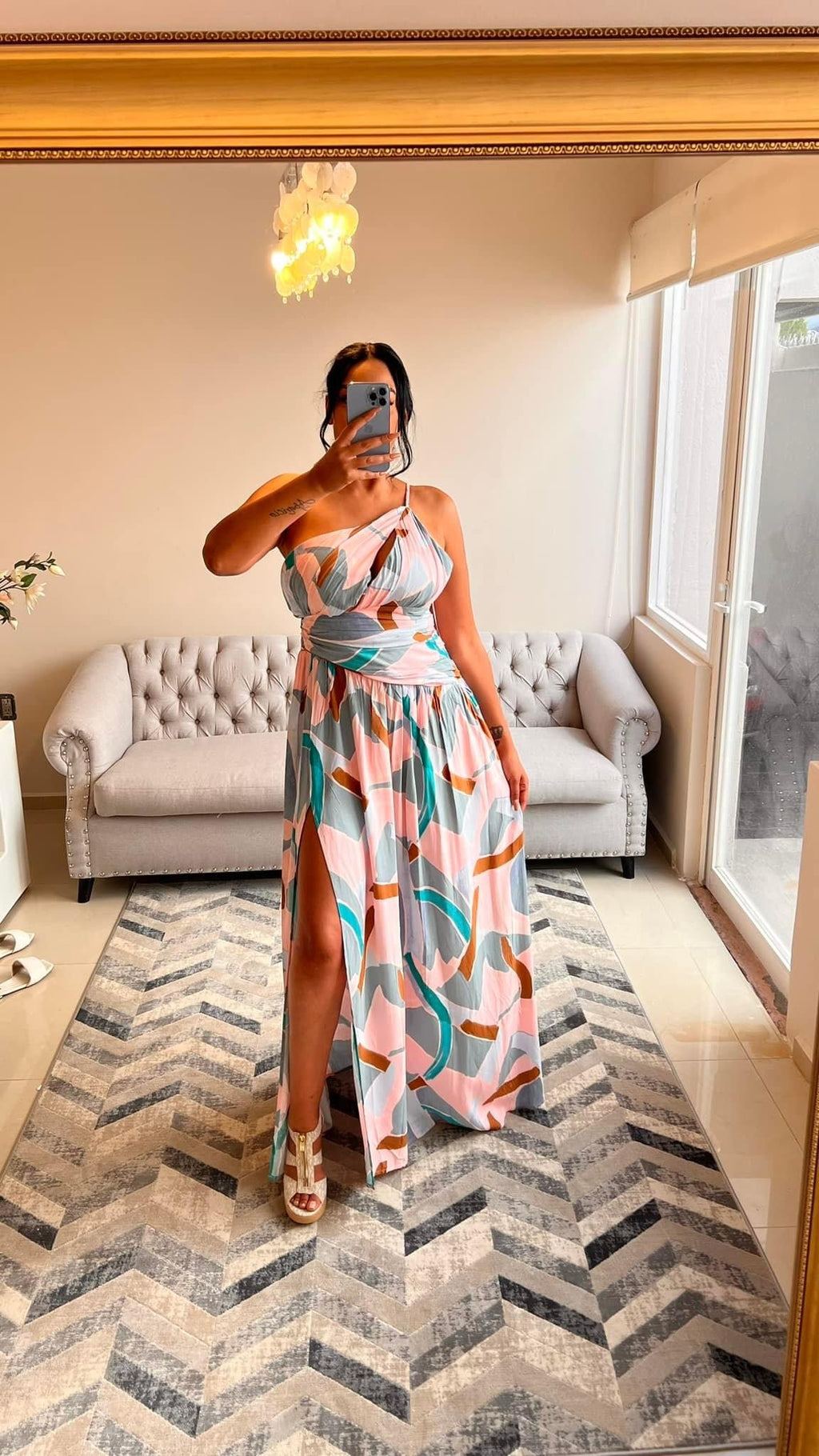 Vestido Largo Asimétrico Estampado con Abertura