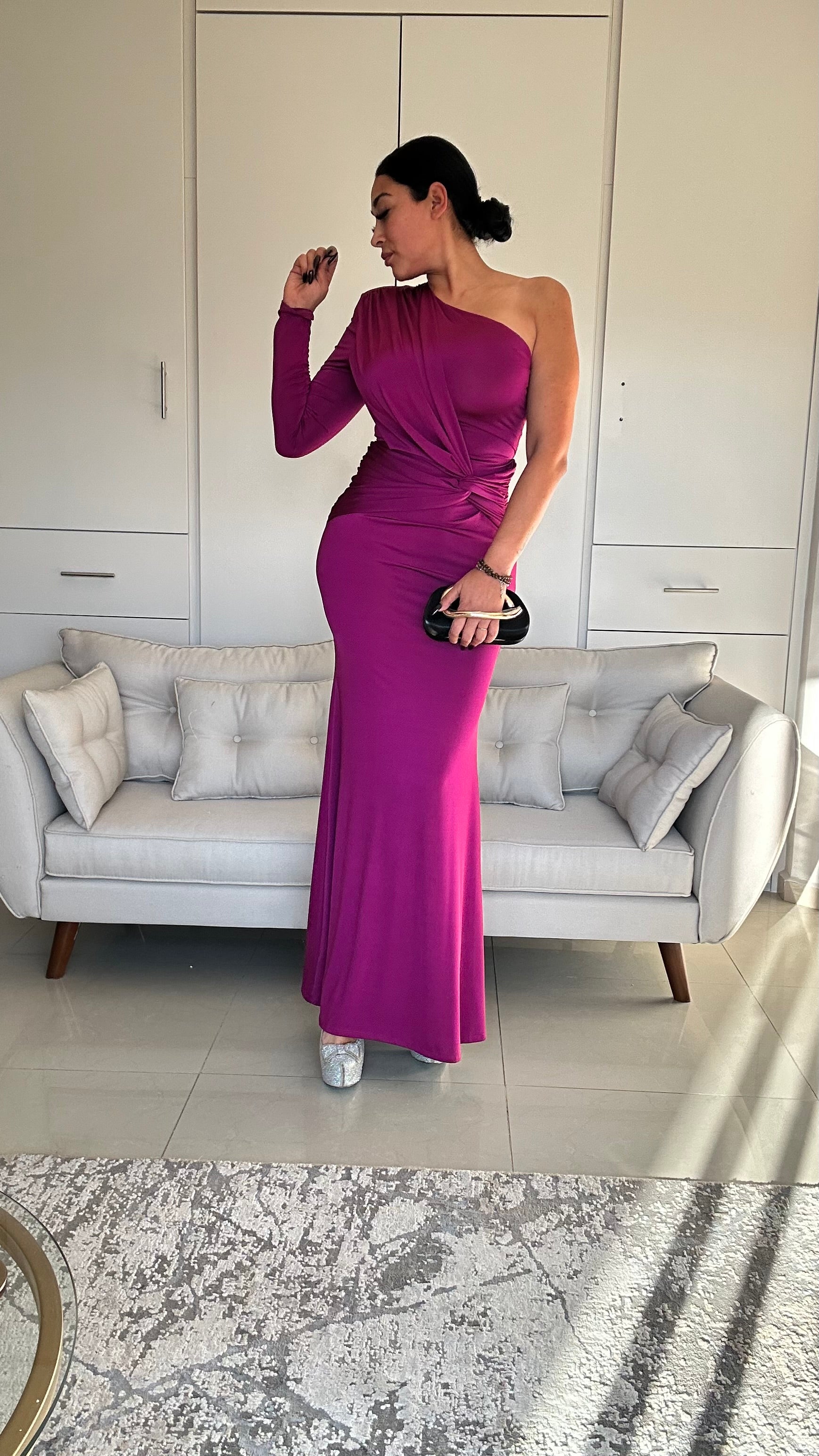 ✨ Vestido Gala Asimétrico Uva