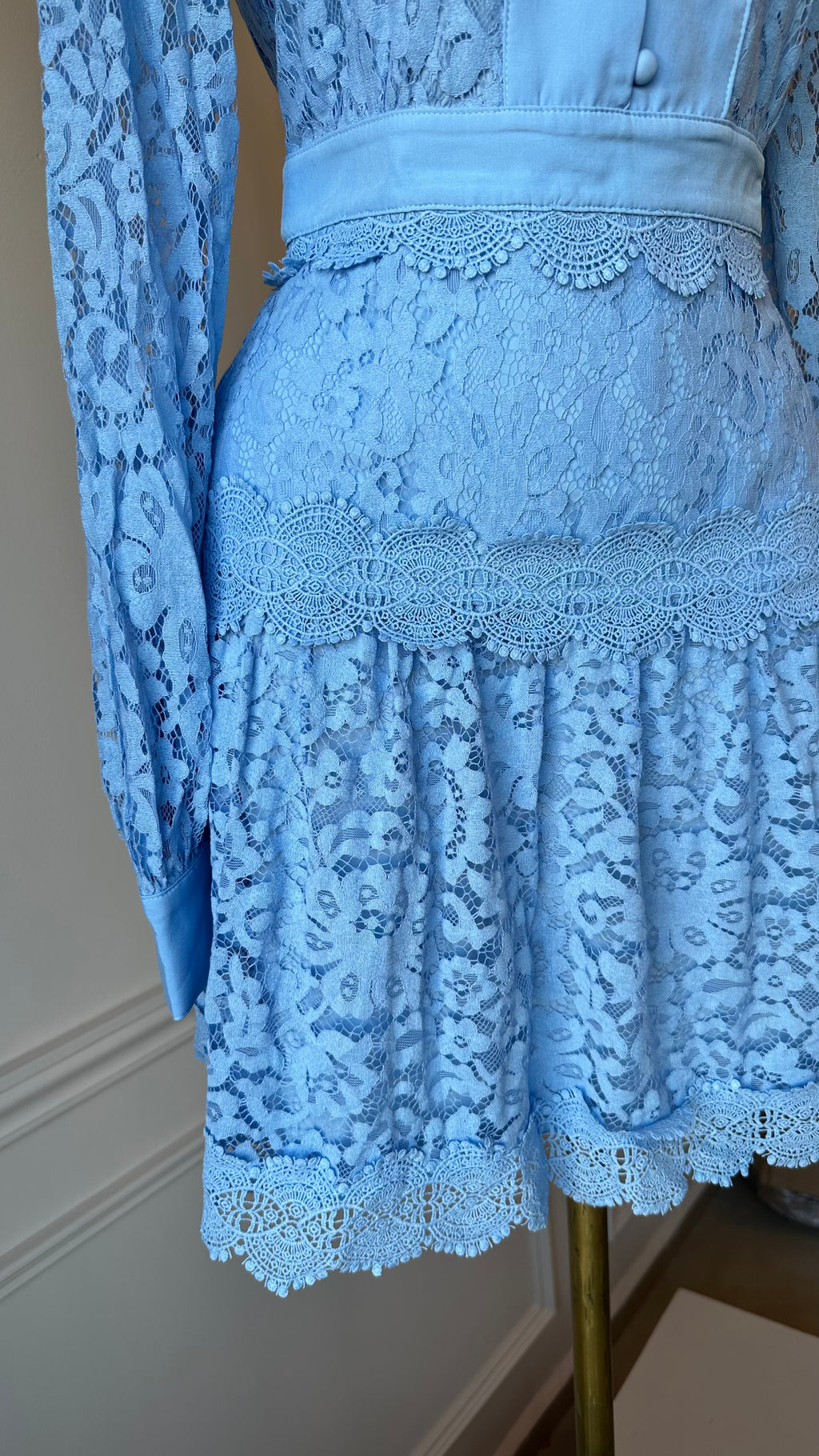 💙 Vestido Celeste de Encaje Romántico