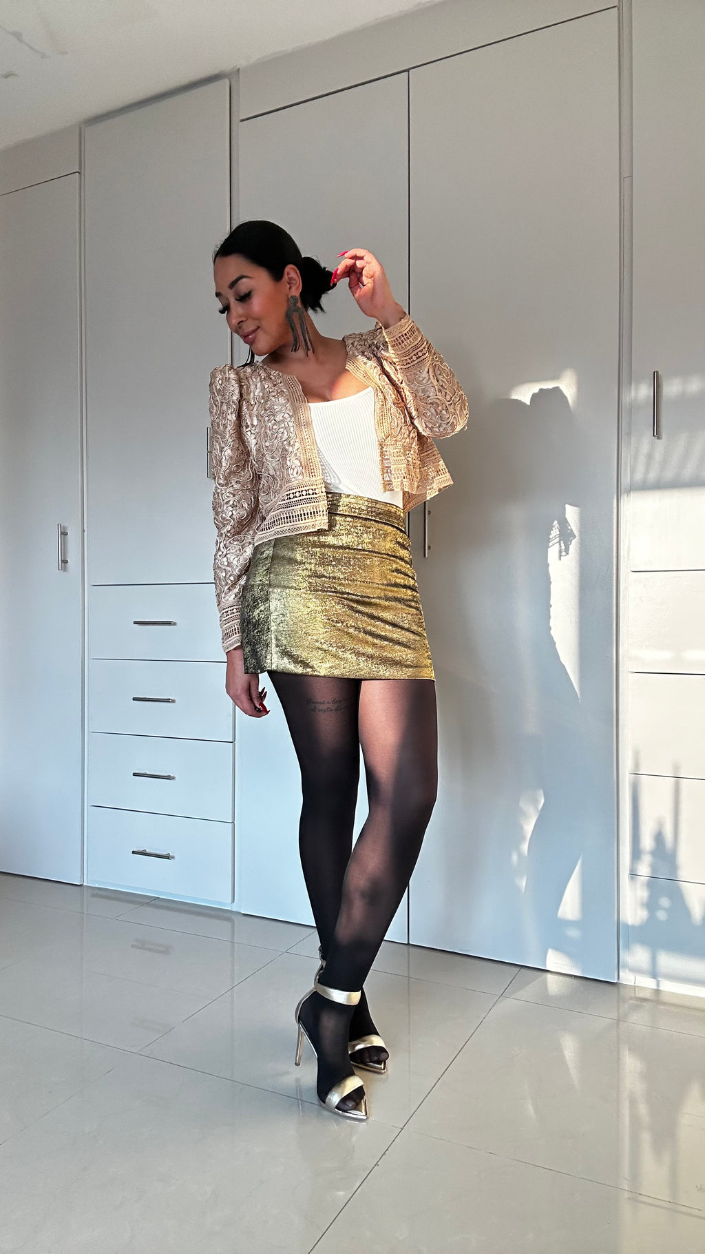 Blazer Dorado Bordado Luxe Glow
