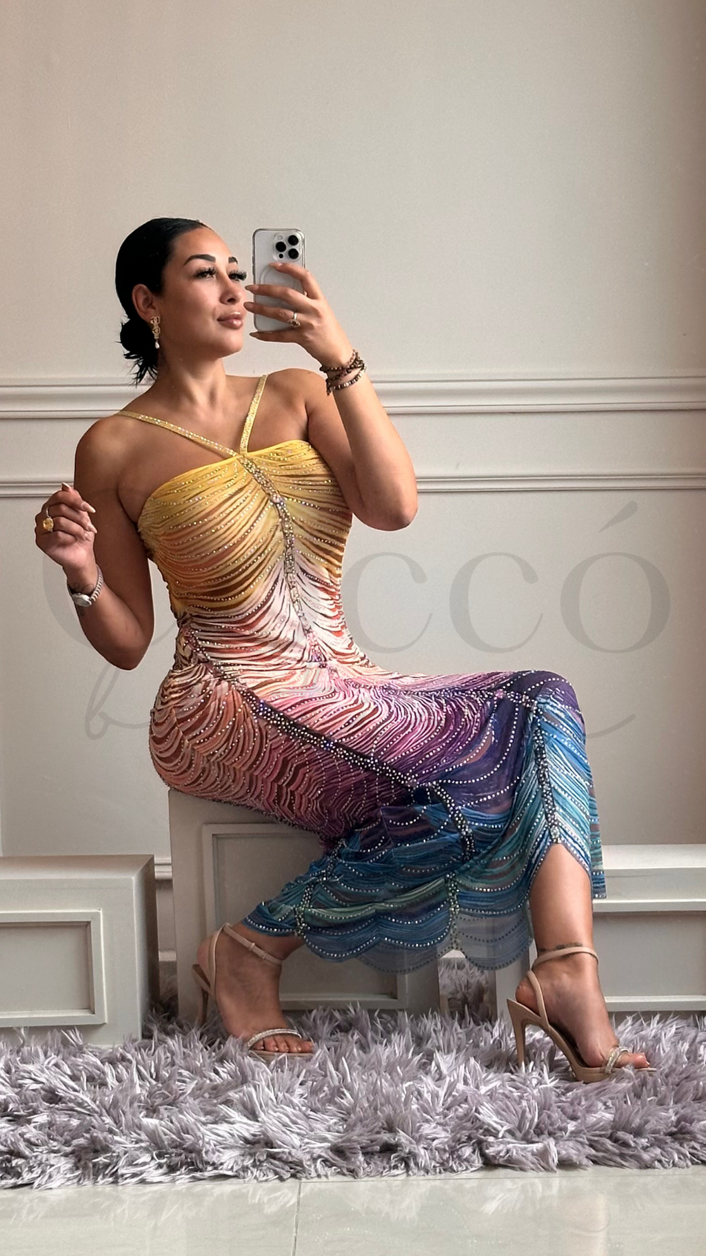 Vestido Largo Multicolor con Pedrería y Tirante Asimétrico