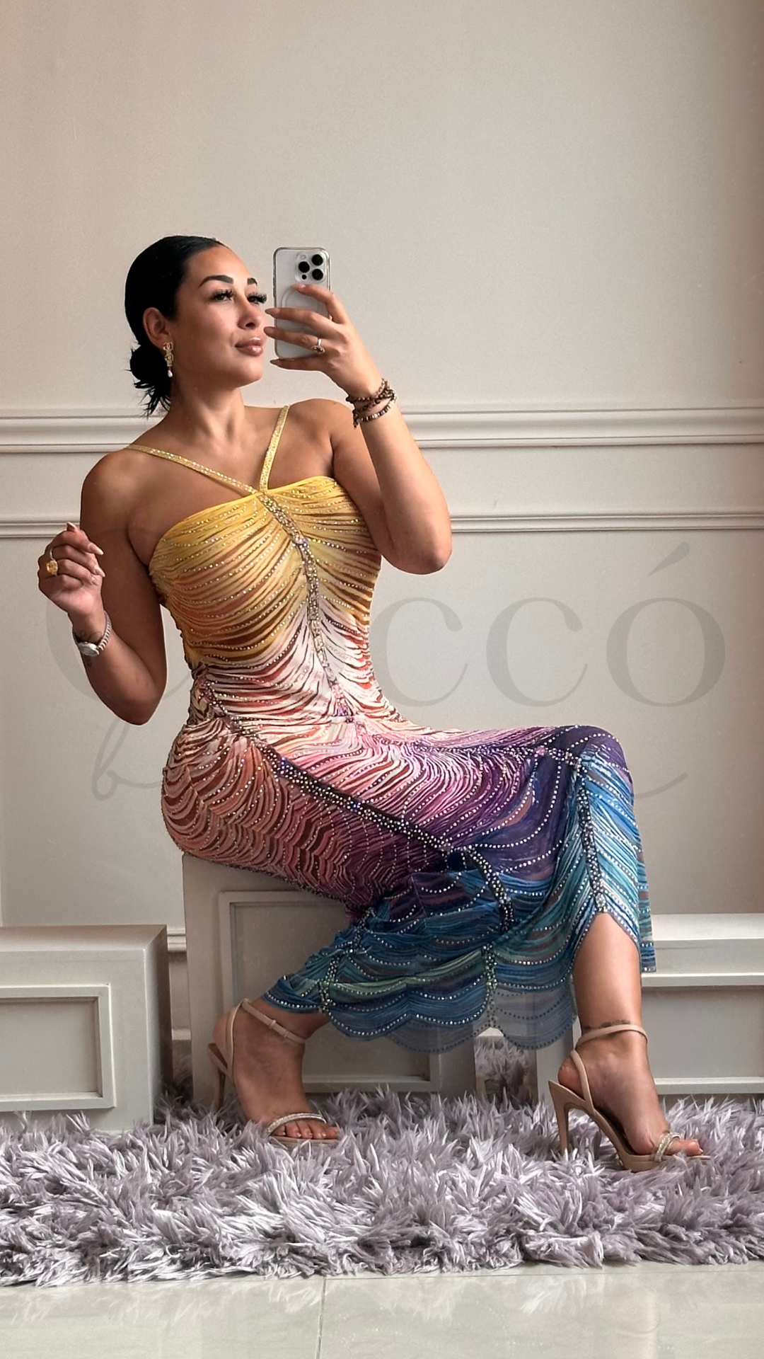 Vestido Largo Multicolor con Pedrería y Tirante Asimétrico