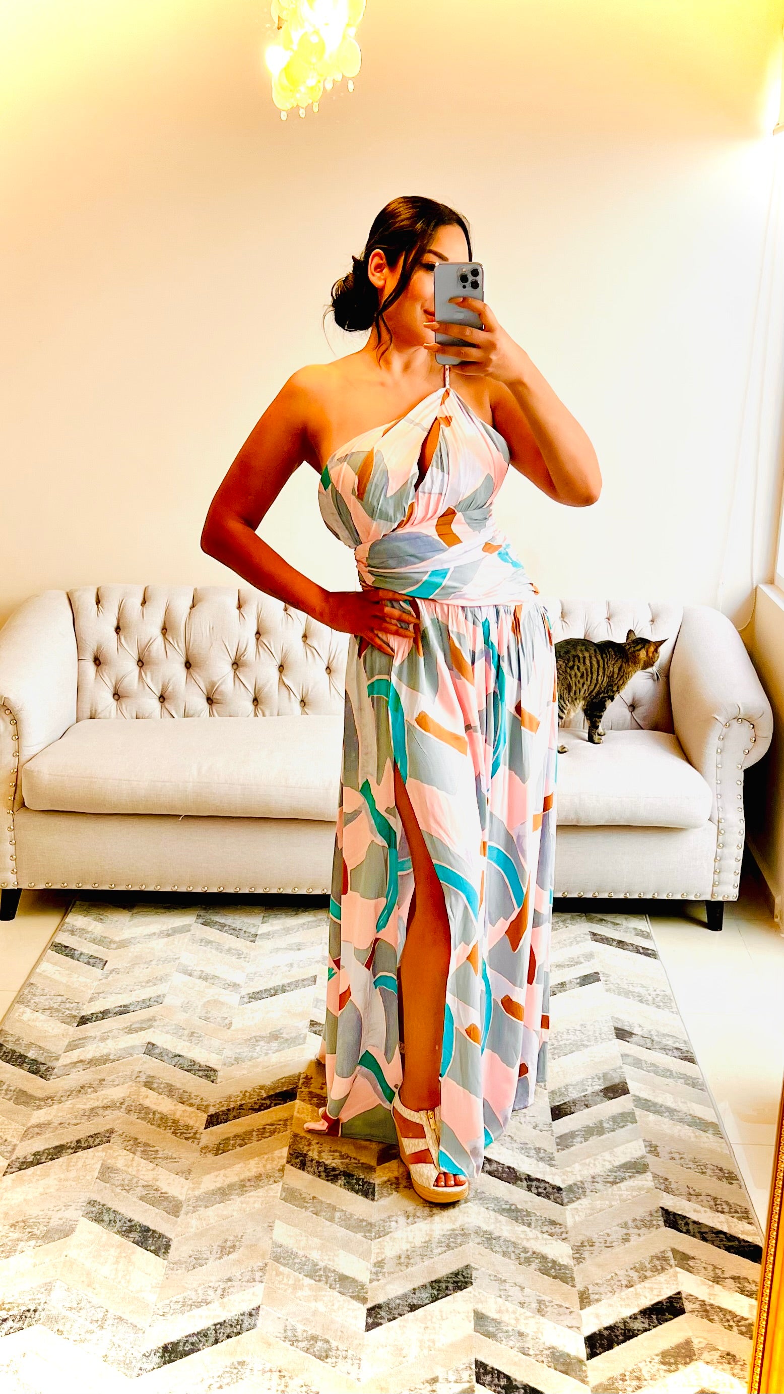 Vestido Largo Asimétrico Estampado con Abertura