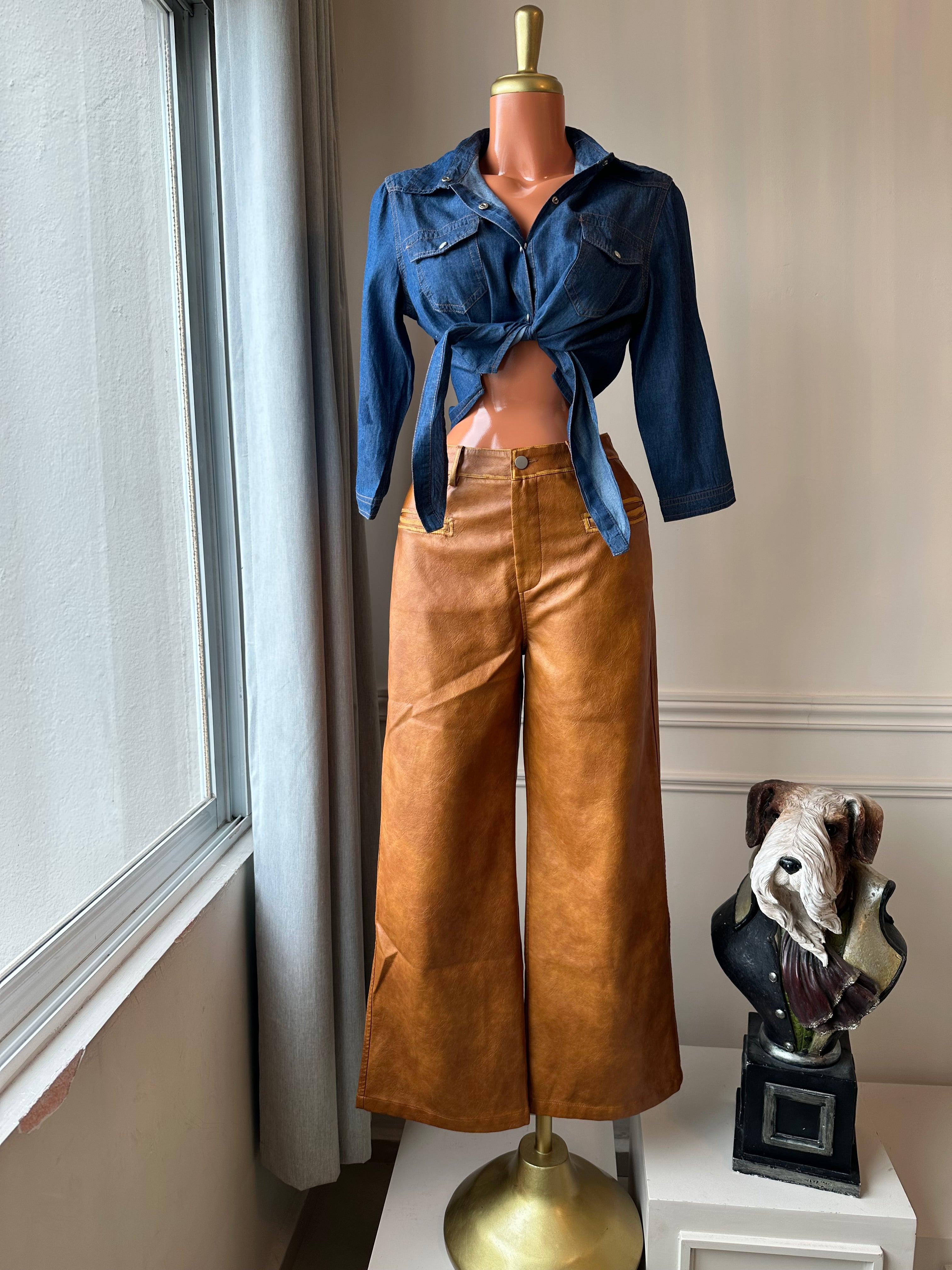 Pantalón Wide Leg Efecto Piel Color Camel