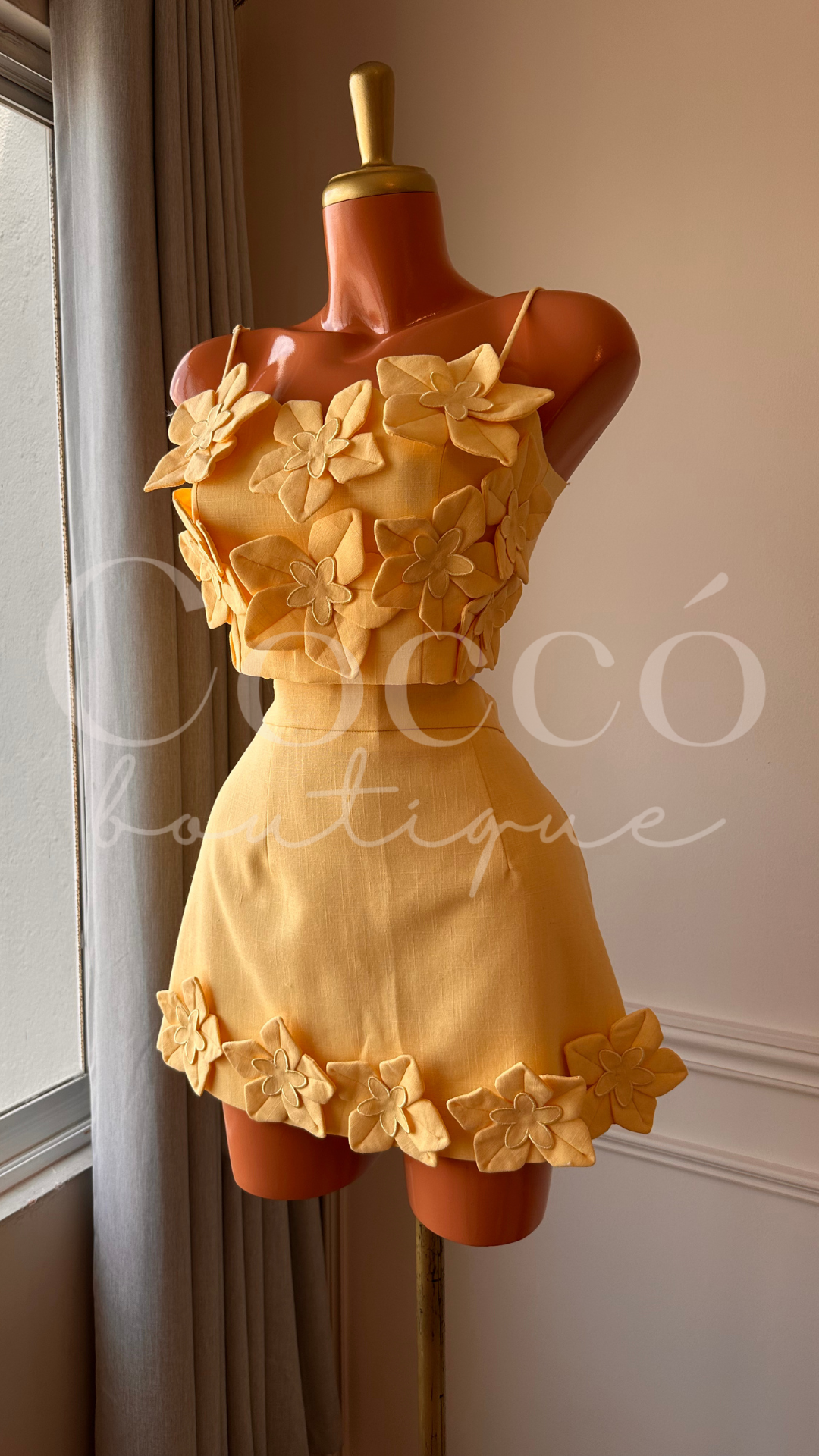 Set Amarillo Floral con Apliques 3D