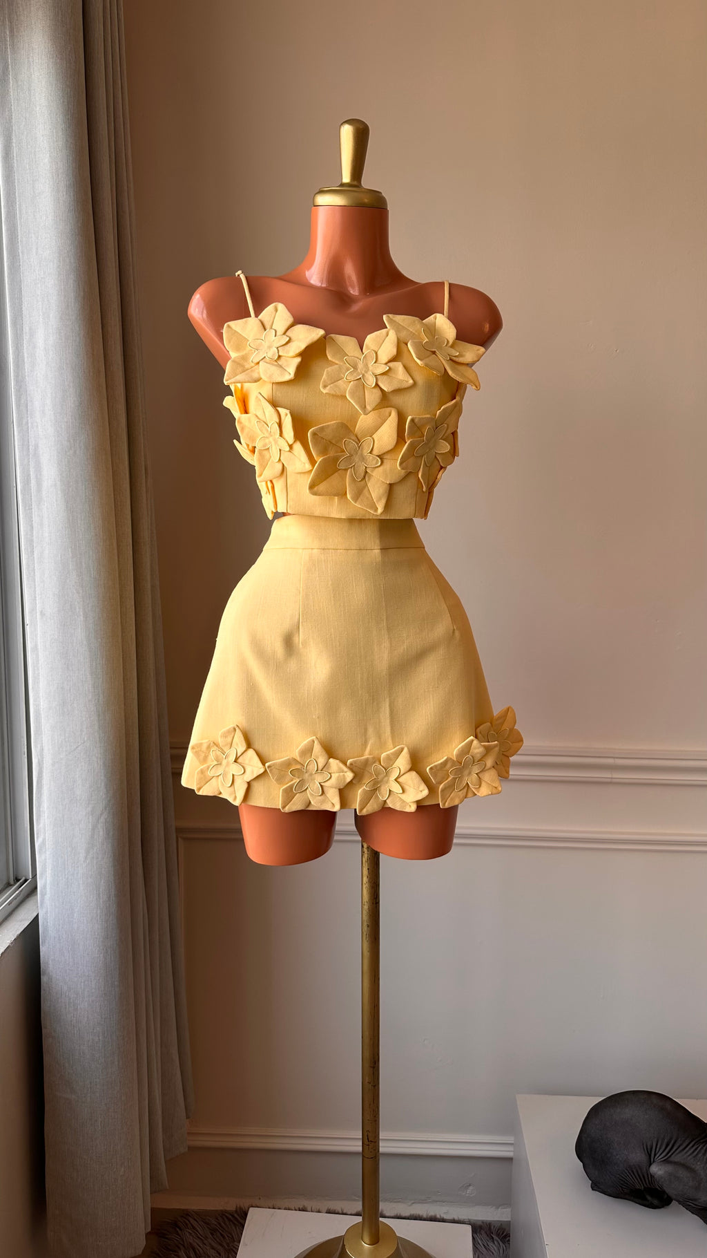 Set Amarillo Floral con Apliques 3D
