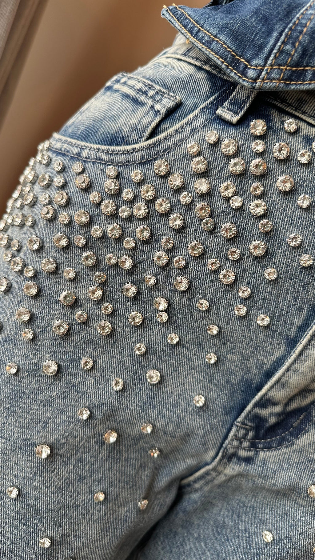 ✨ Jeans Wide Leg con Piedras Brillantes
